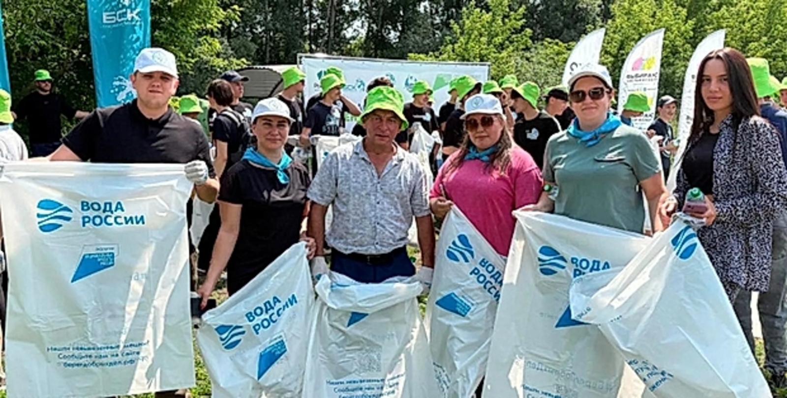 В акции «Вода России» приняли участие около 100 жителей Стерлитамака