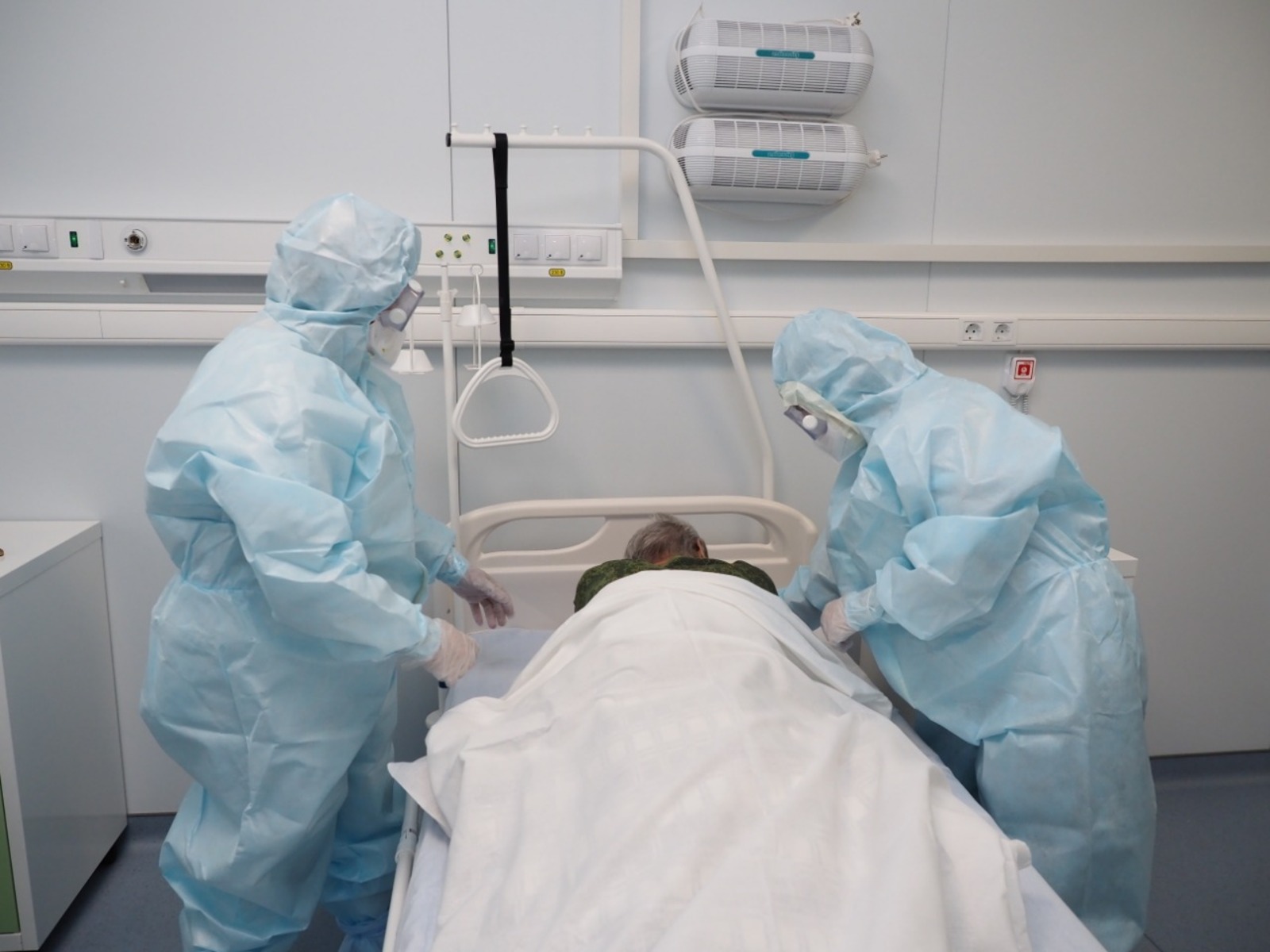 Сибайский госпиталь принял первых пациентов с коронавирусом