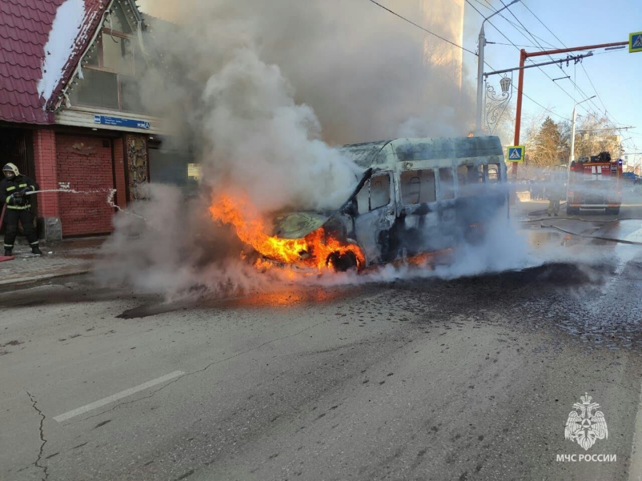 В Стерлитамаке загорелся автобус с пассажирами