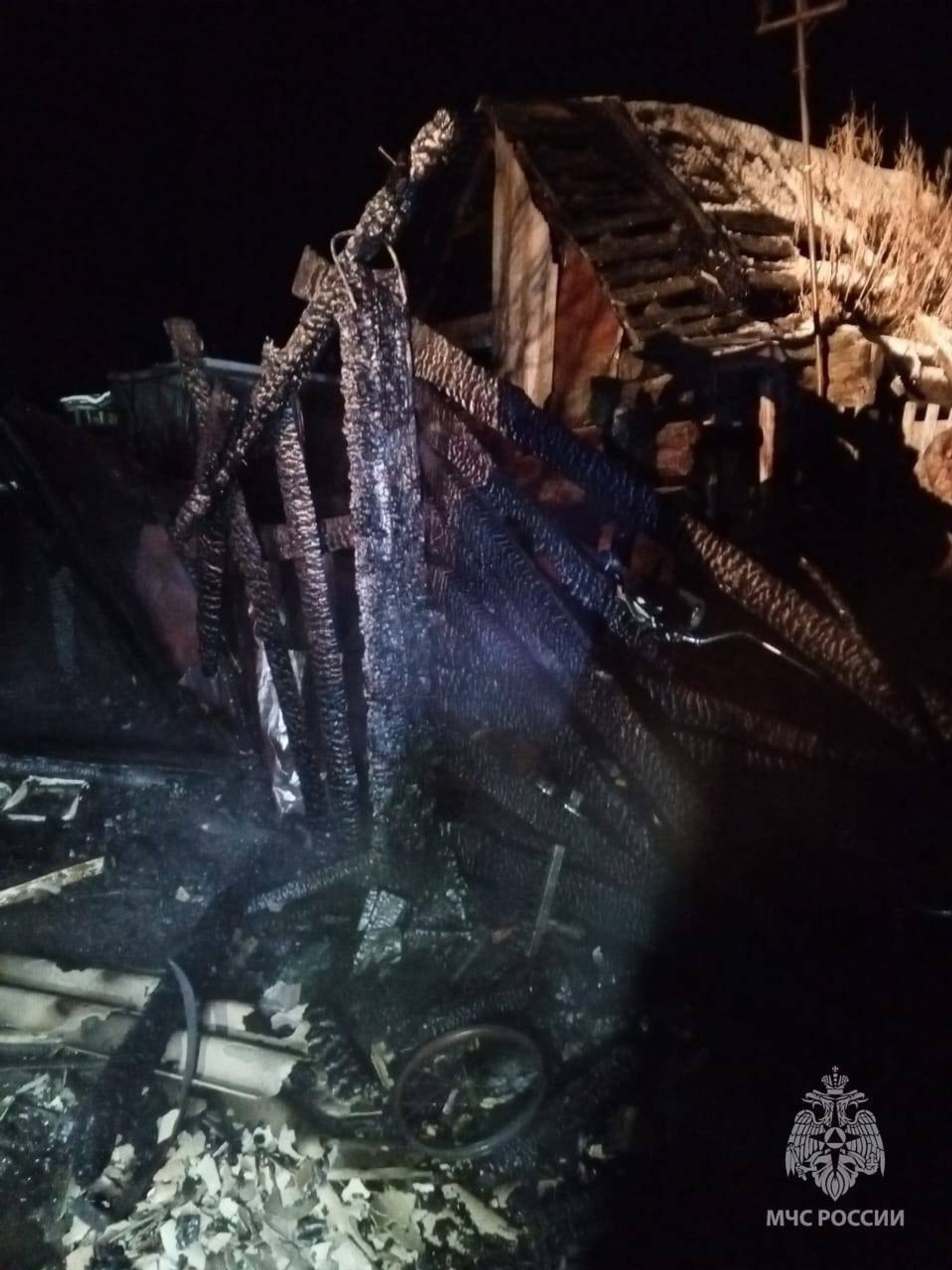 В Башкирии при тушении пожара в сарае нашли тело мужчины