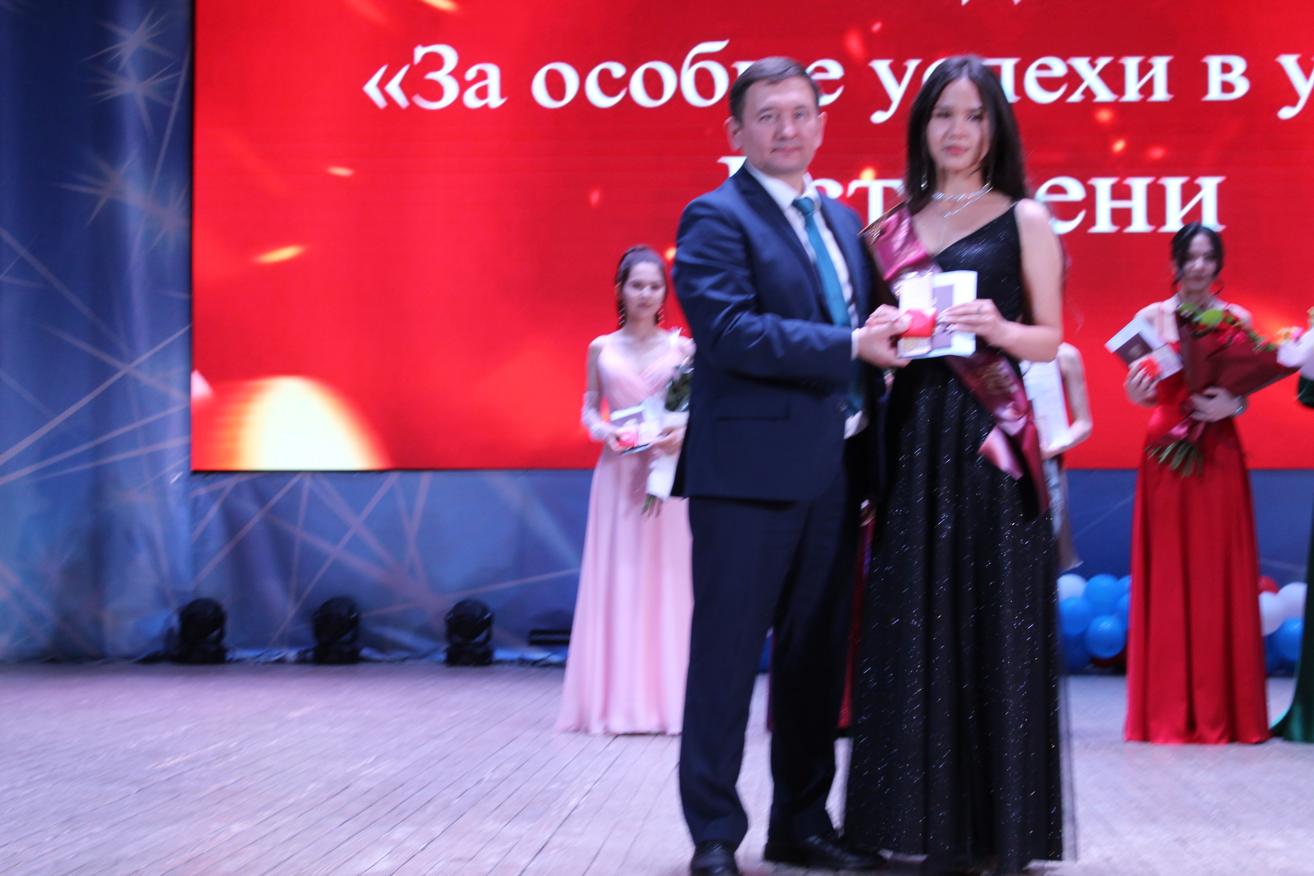 21 медаль – выпускники Аургазинского района Башкирии отличились!