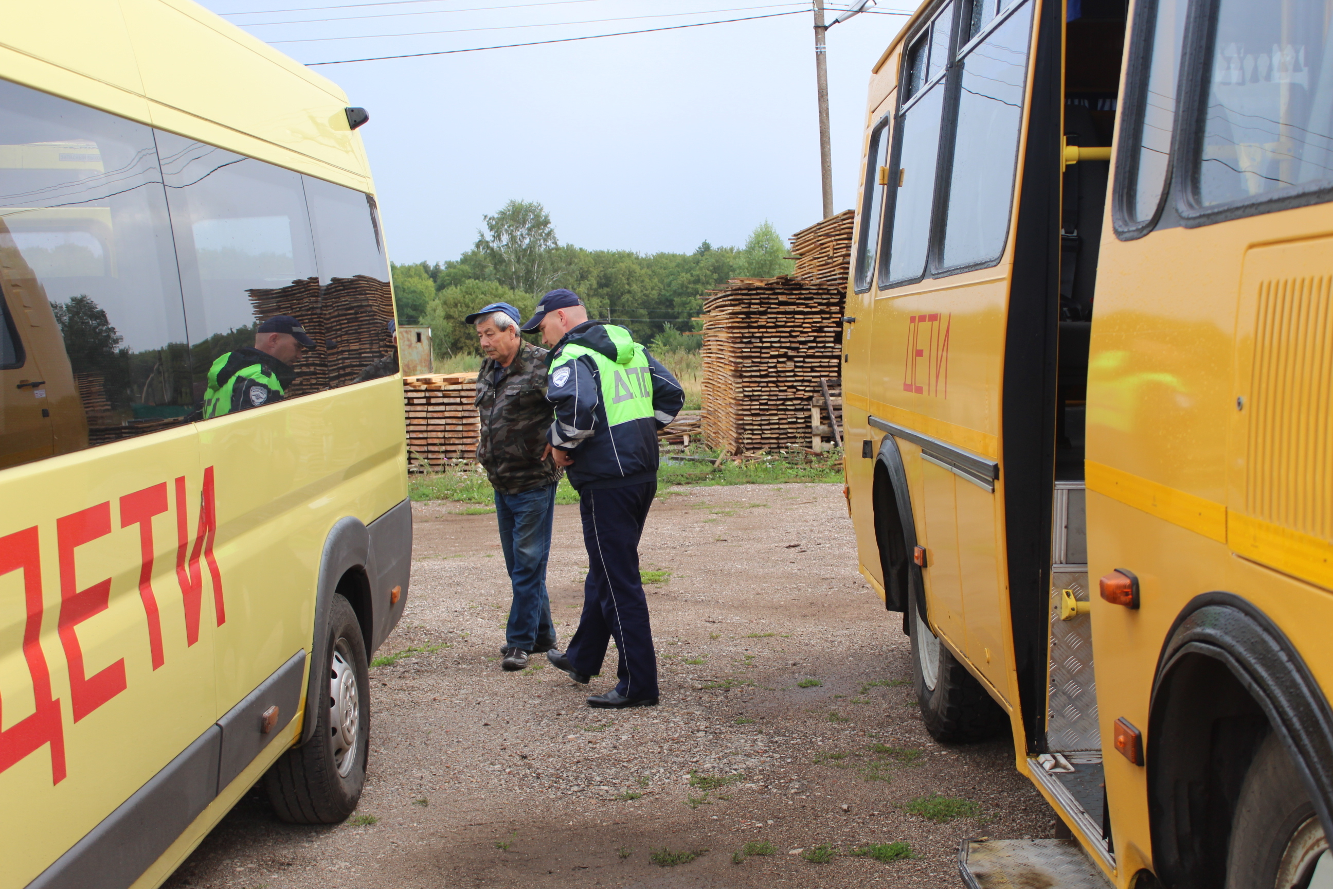 В Аургазинском районе Башкирии провели техосмотр школьных автобусов