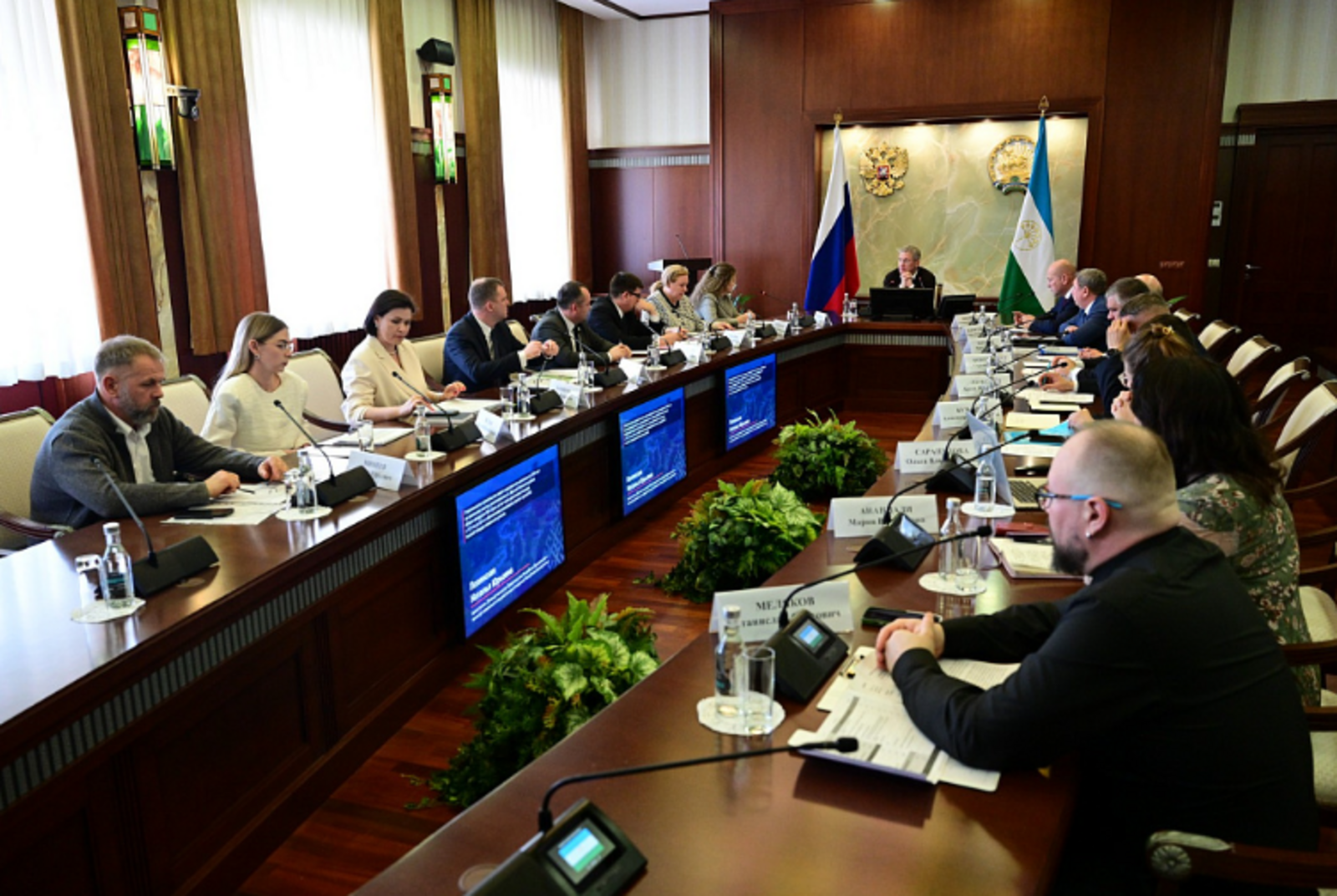 Радий Хабиров провёл очередной «Час общественных пространств»