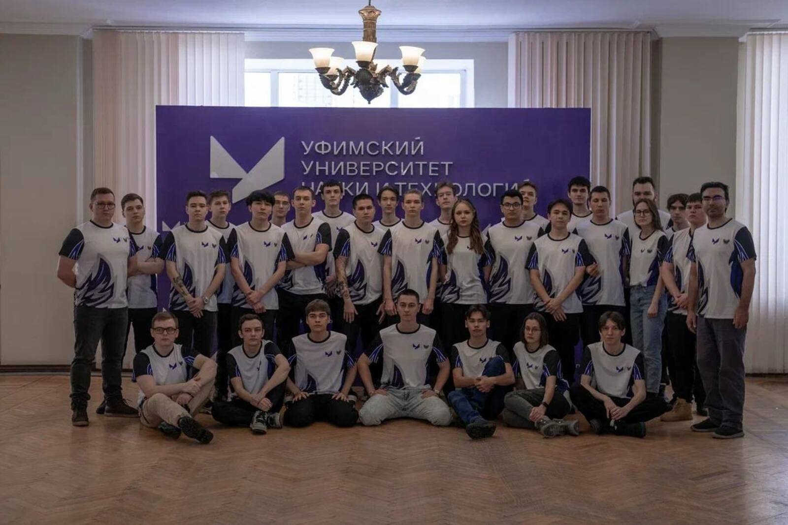 Команда УУНиТа обыграла всех лидеров страны по киберспорту