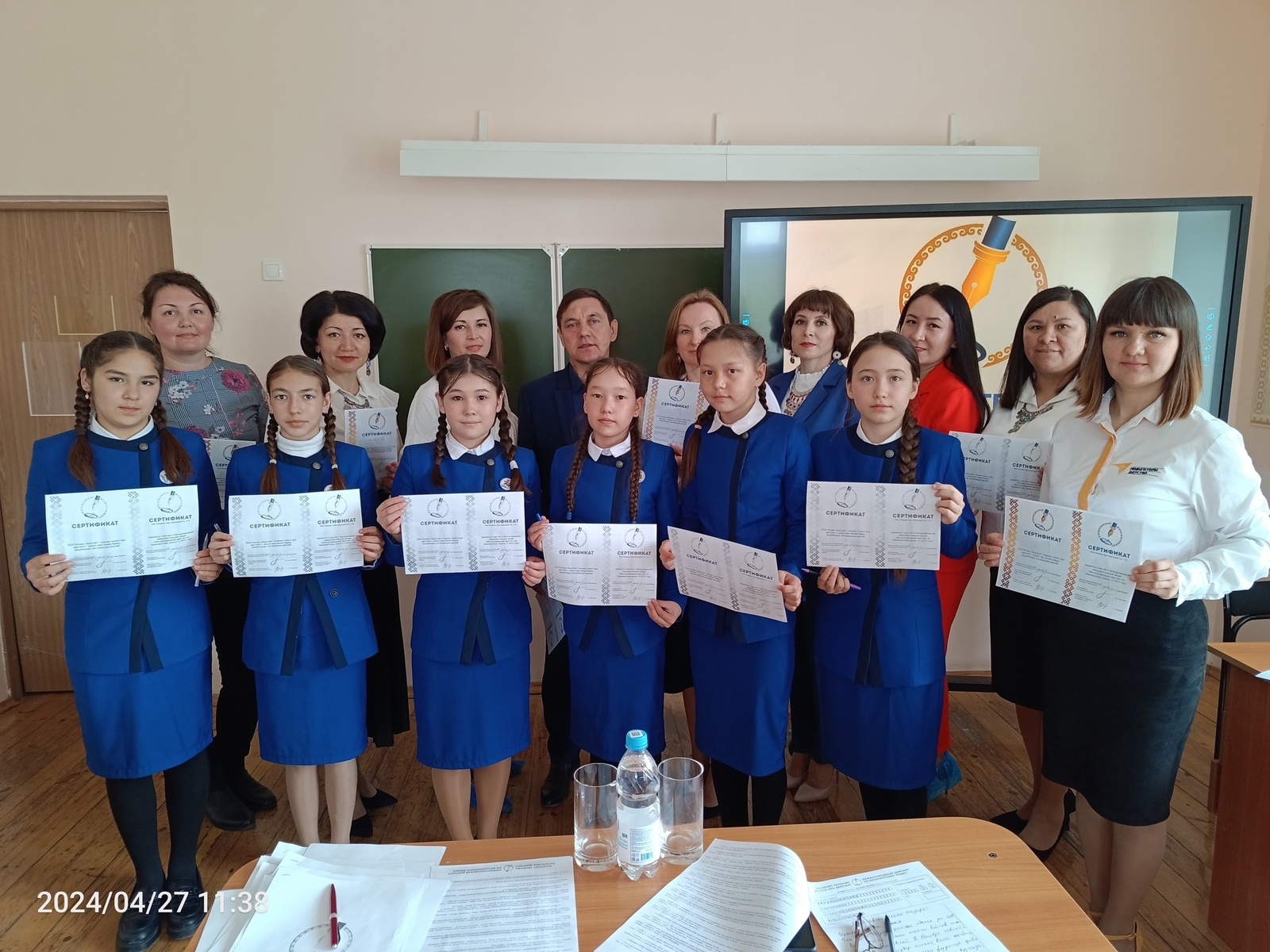 Аургазинские гимназисты и их педагоги присоединились к Международному диктанту по башкирскому языку