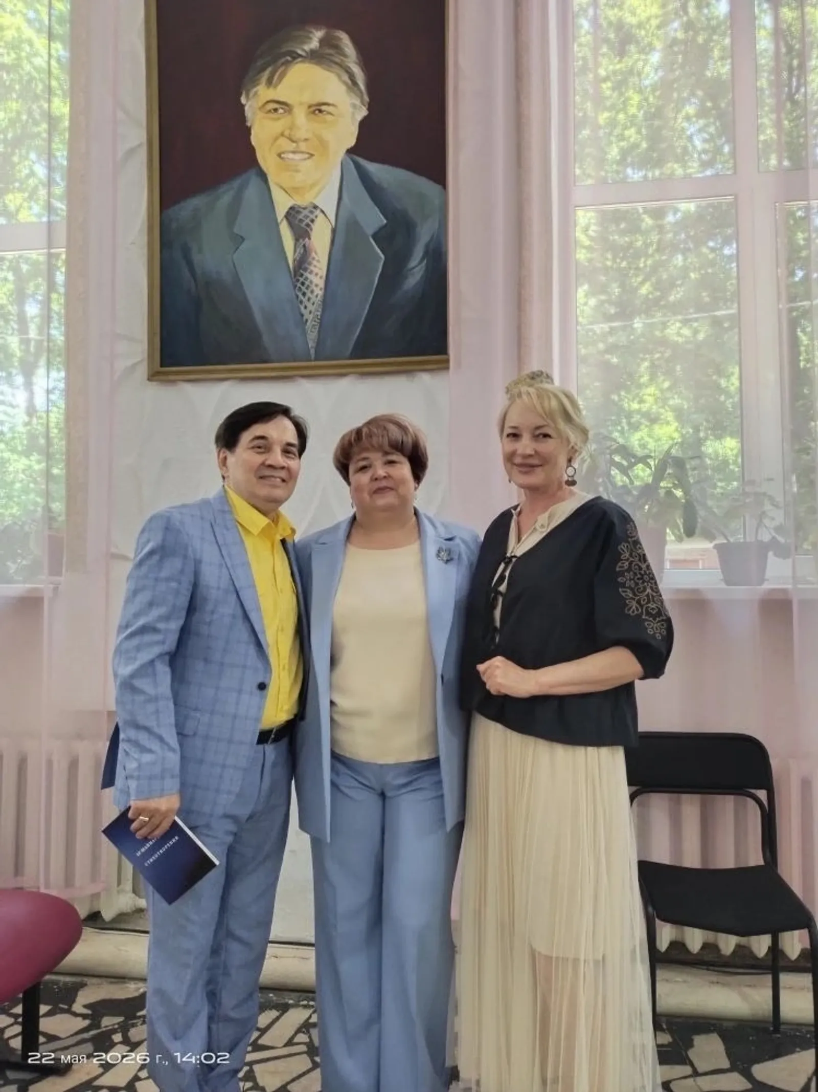 В Музыкальной школе села Толбазы "Голубой родник" поздравлял юбиляра