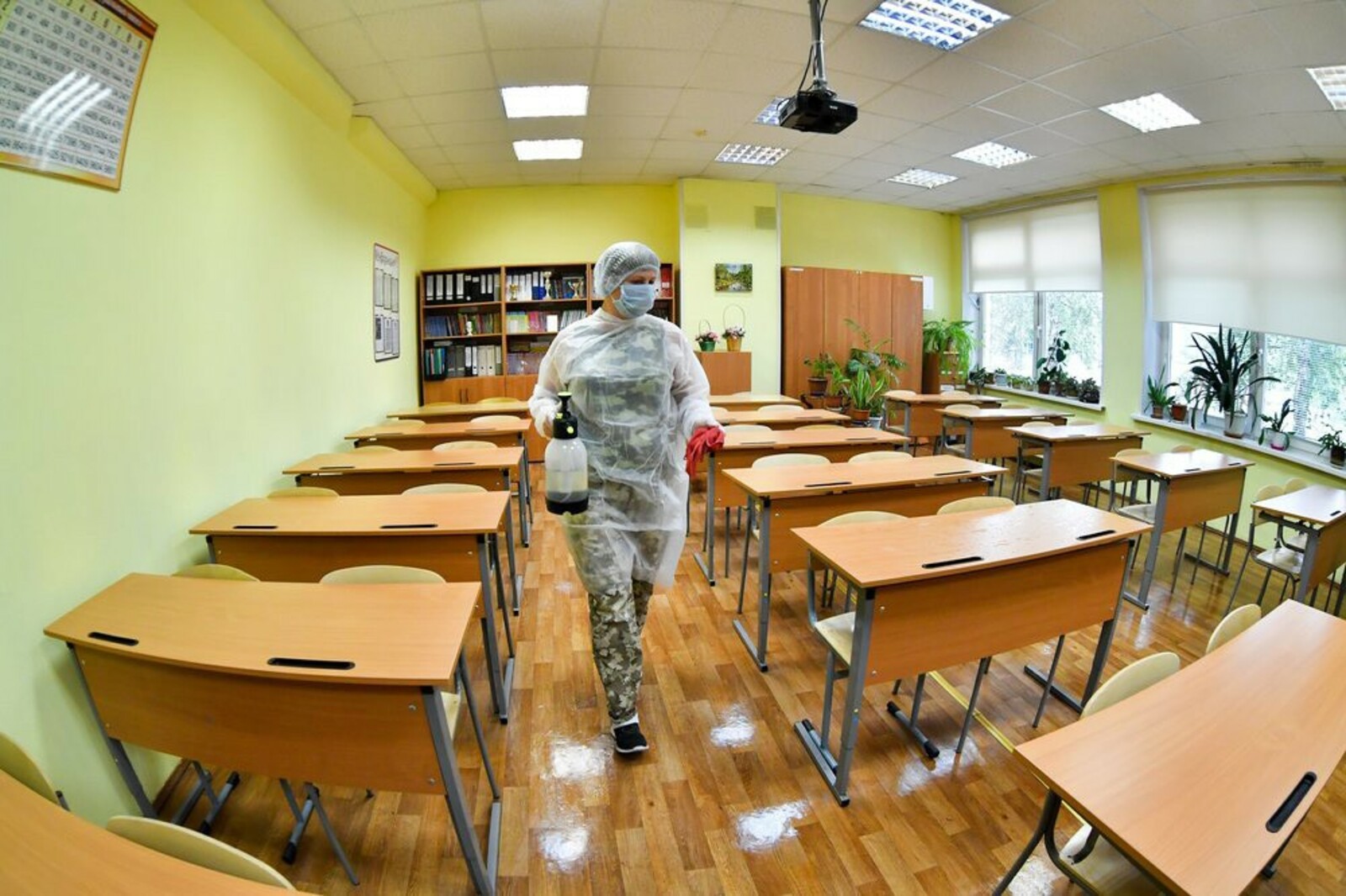 В Башкирии 242 школы находятся на карантине из-за COVID-19