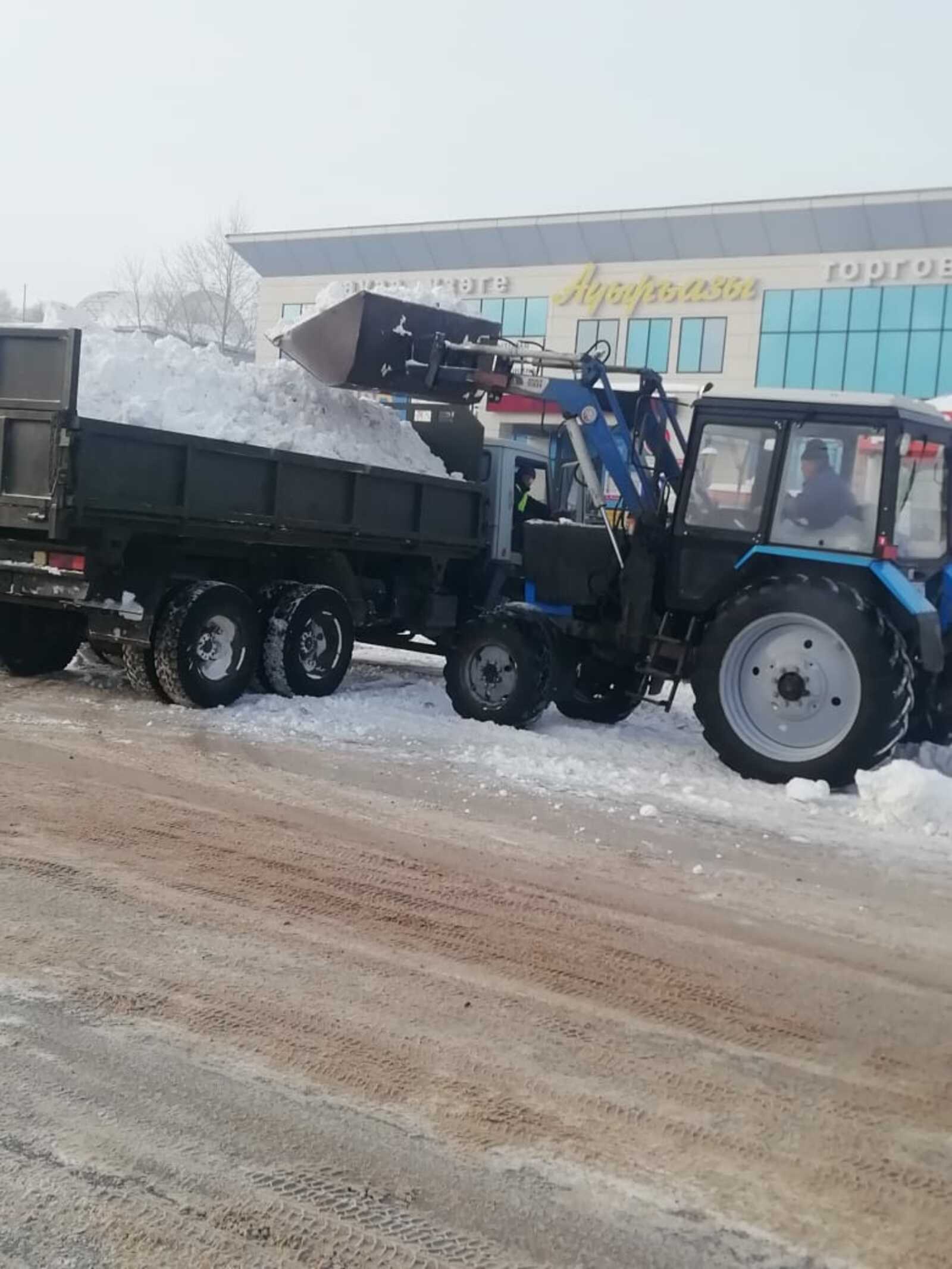Аургазинские коммунальщики вышли на борьбу со снегом