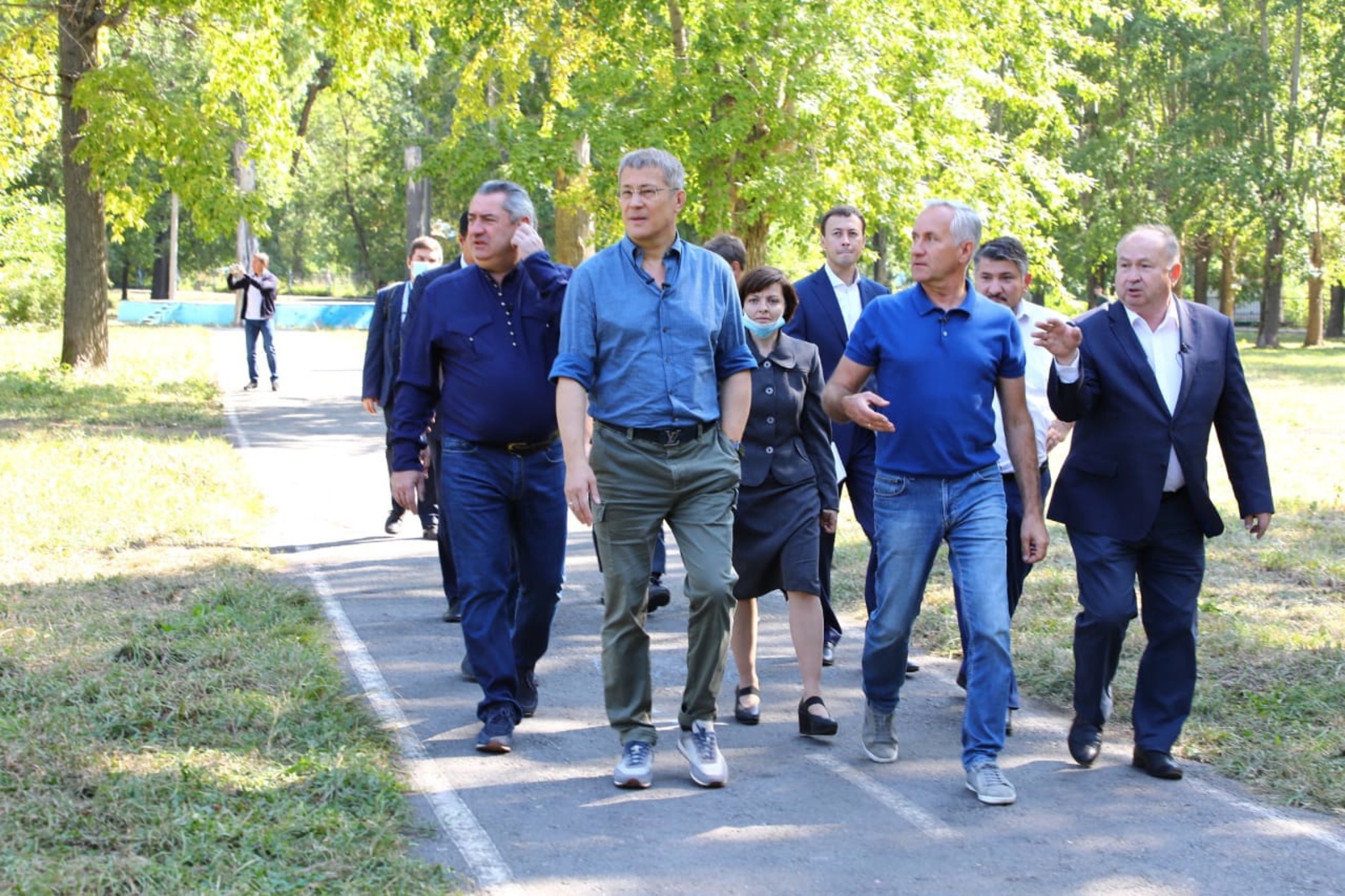 Глава Башкирии обсудил с уфимцами перспективы благоустройства городских парков
