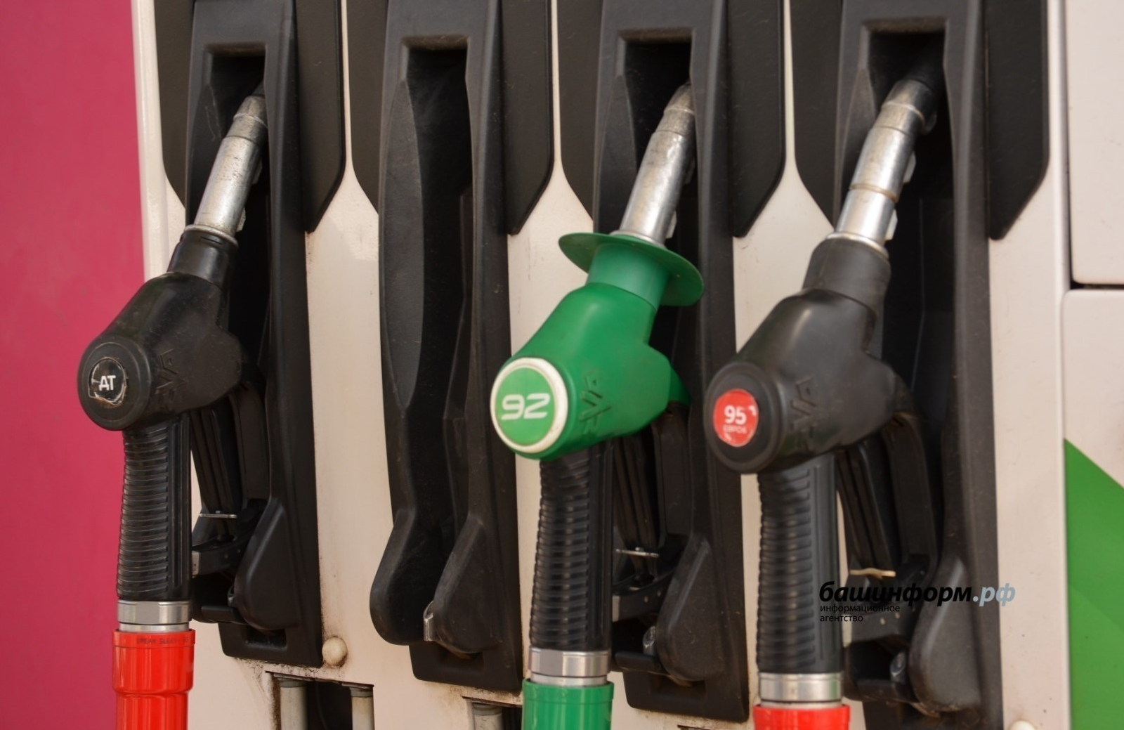 В Башкирии снова подорожал бензин