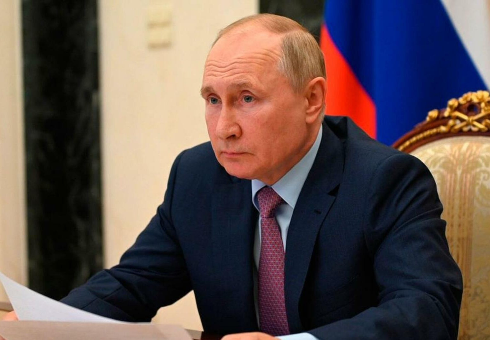 Президент России Владимир Путин объявил о перемирии в дни 80-летия Победы