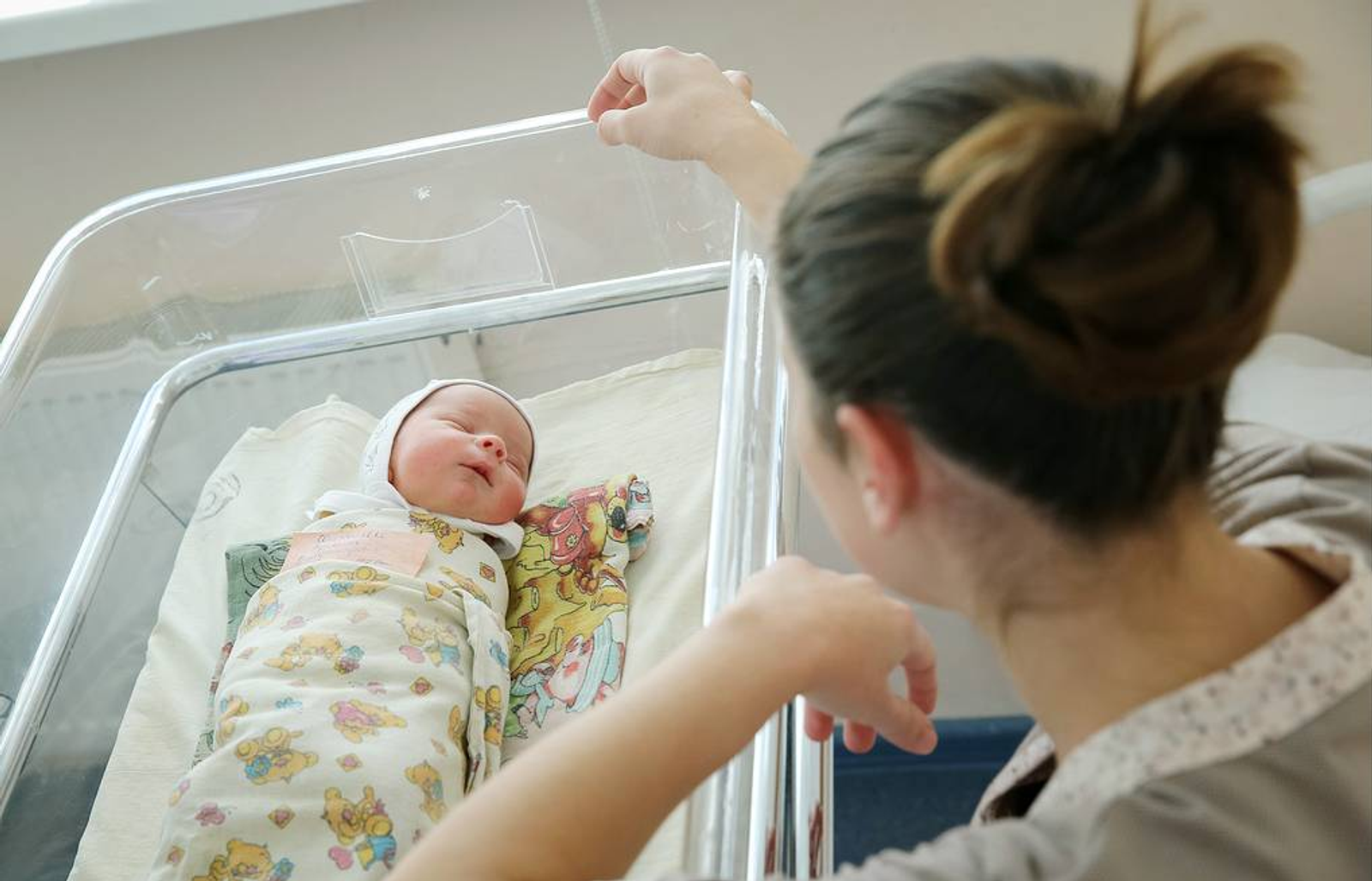 Работодатели смогут выплачивать сотрудникам при рождении ребёнка до 1 млн рублей