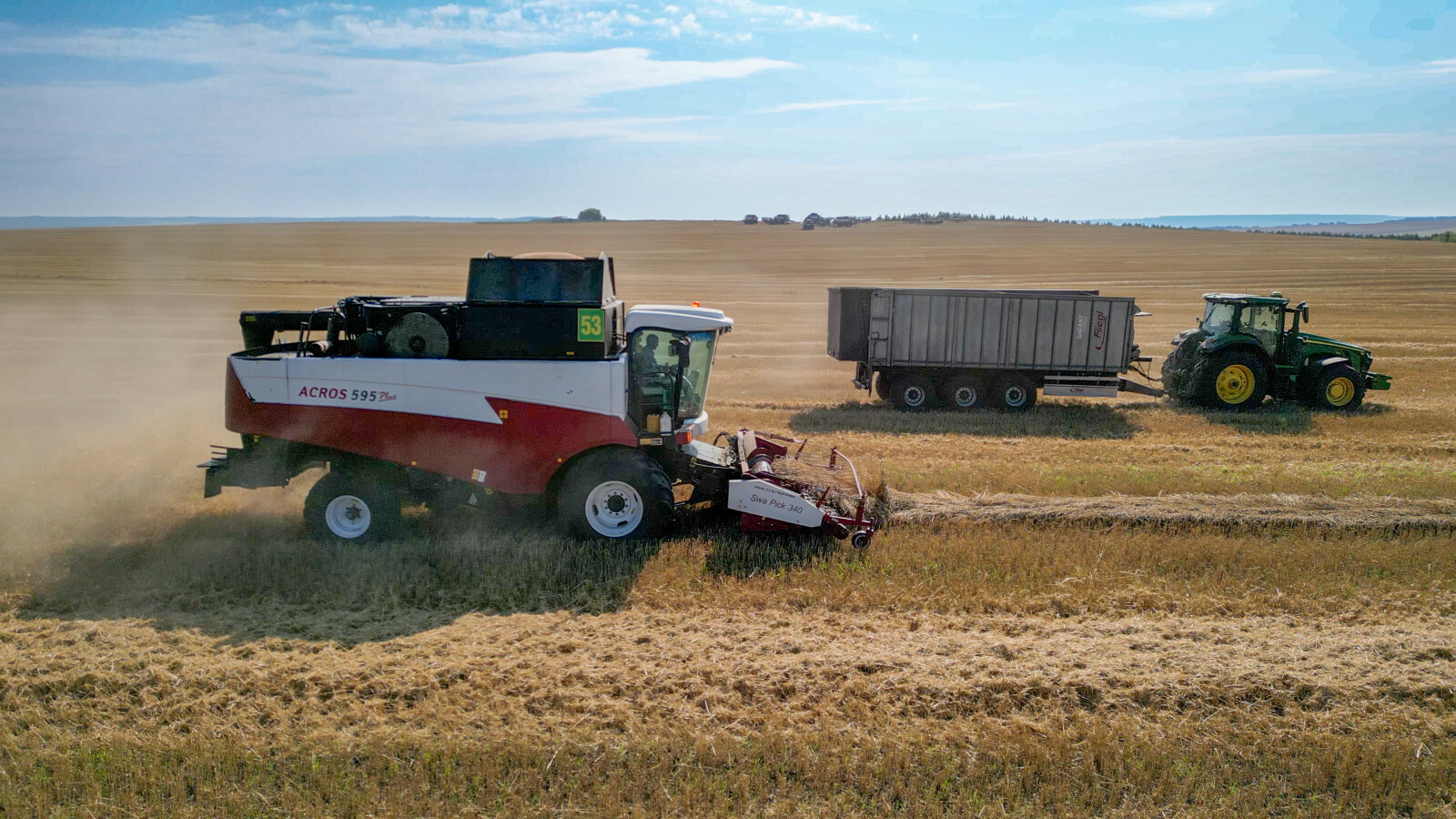 Хозяйства Башкирии в 2025 году приобрели 111 новых комбайнов и 215 тракторов