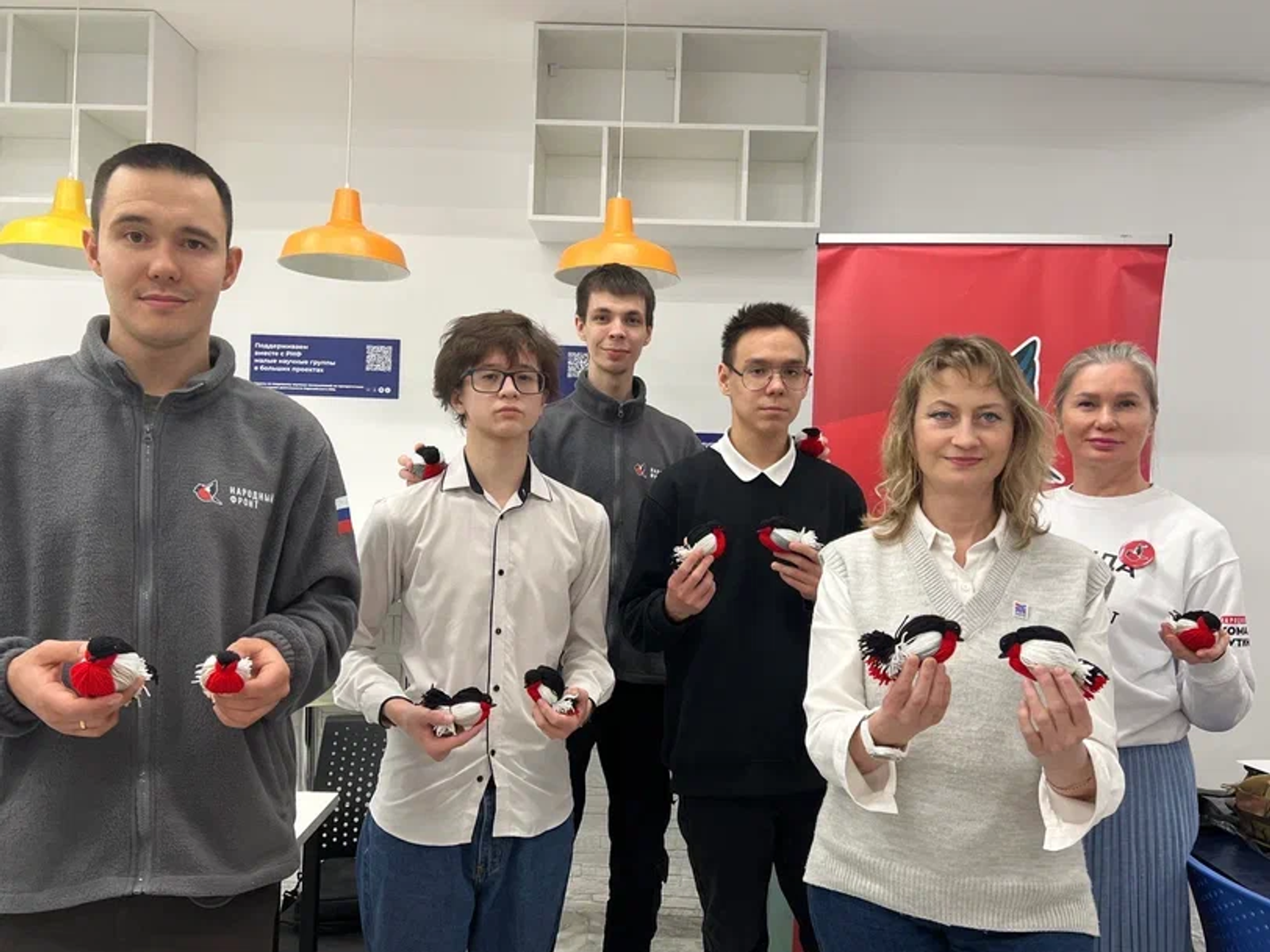 В Башкортостане волонтеры создают снегирей как символ надежды для бойцов