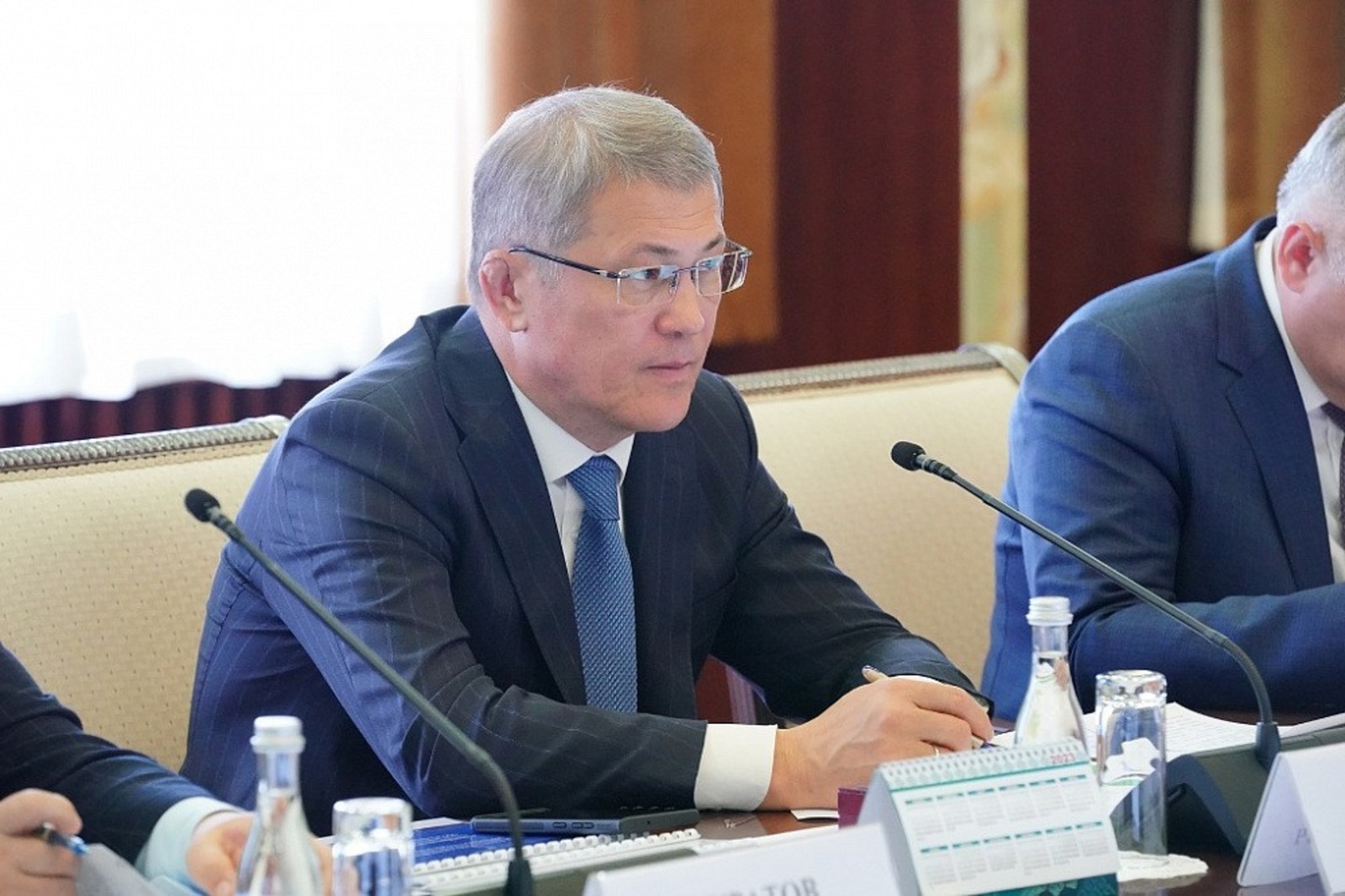 Власти Башкирии и "Газпром" обсудили рабочие вопросы