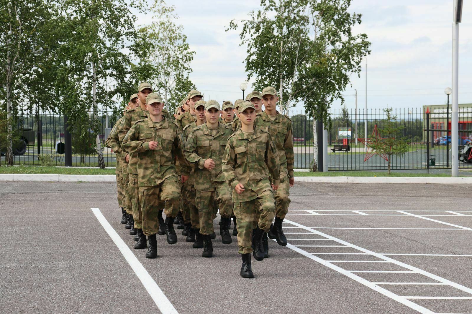 Команда Башкирии участвует в юнармейских военно-патриотических сборах ПФО