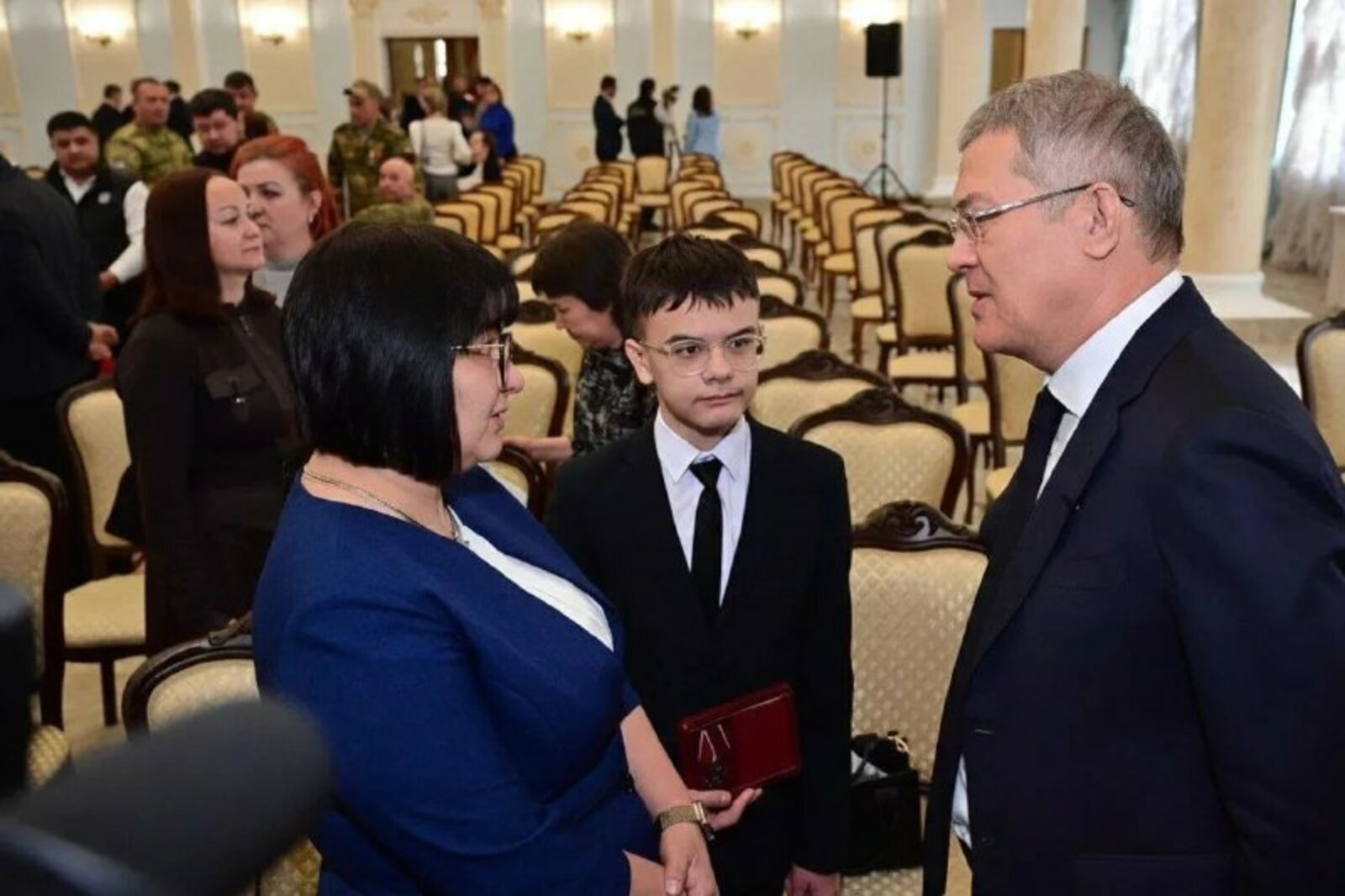 Путин вручил награду герою СВО из Башкирии