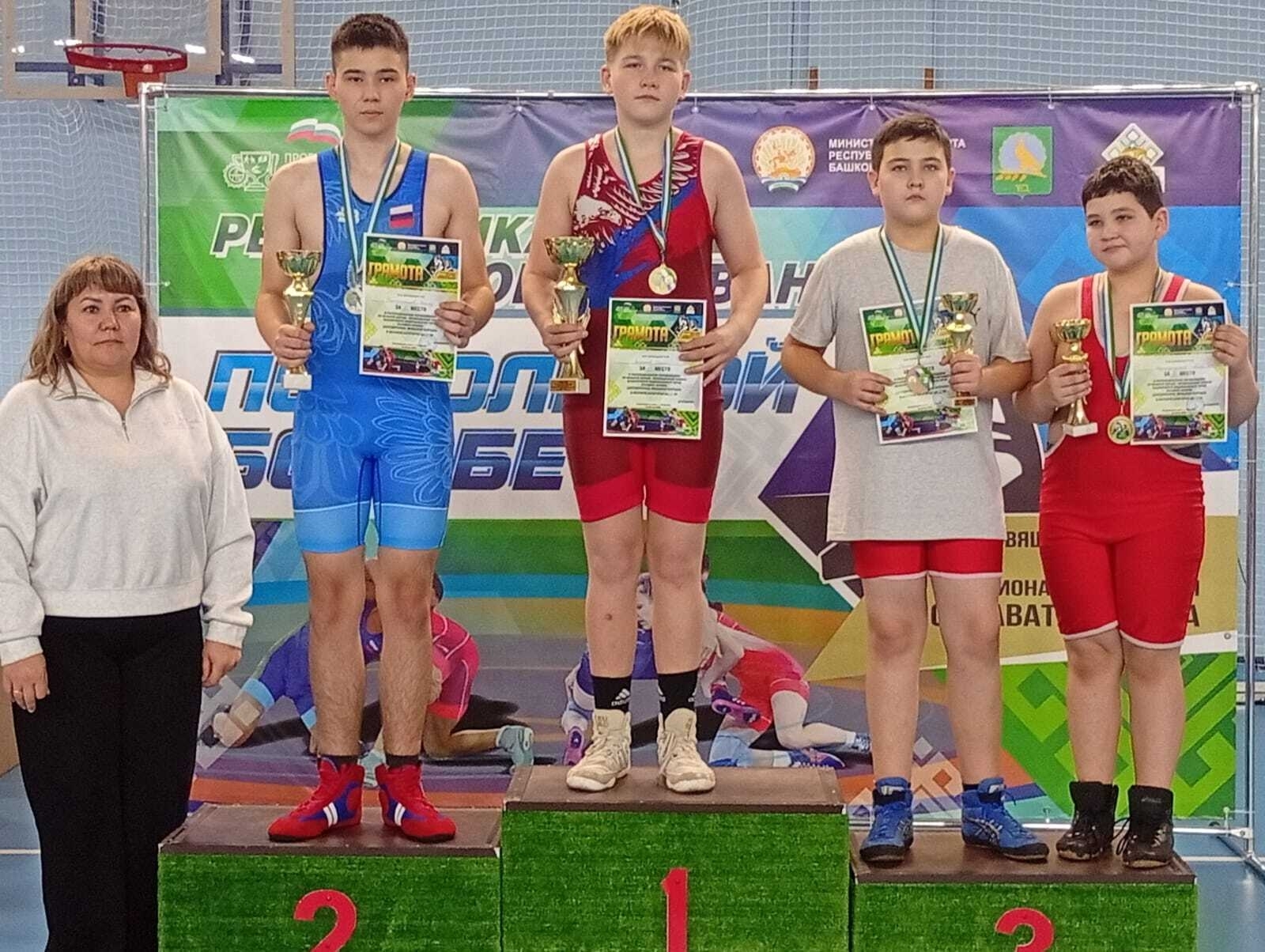Аургазинцы взяли медали на республиканском турнире в, Башкирии по борьбе