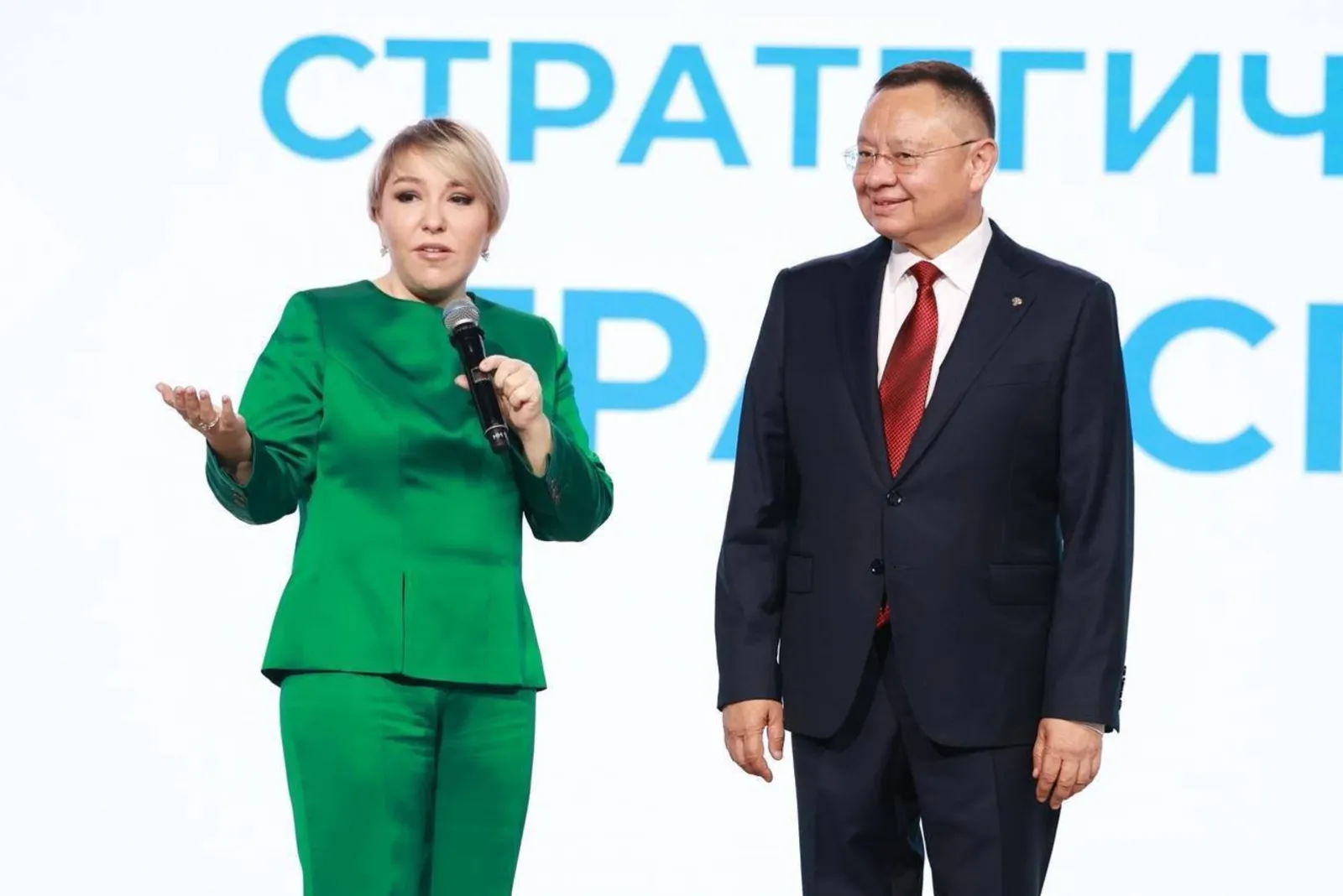 Прошла стратегическая сессия «Транспорт и инфраструктура»
