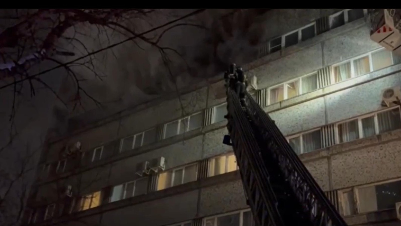 В центре Москвы при пожаре в общежитии погибли шесть человек, в том числе двое детей