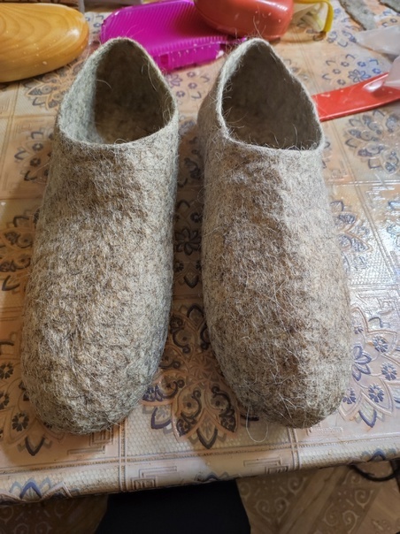 В Аургазинском районе валяют шерстяные носки – следки  для раненых бойцов
