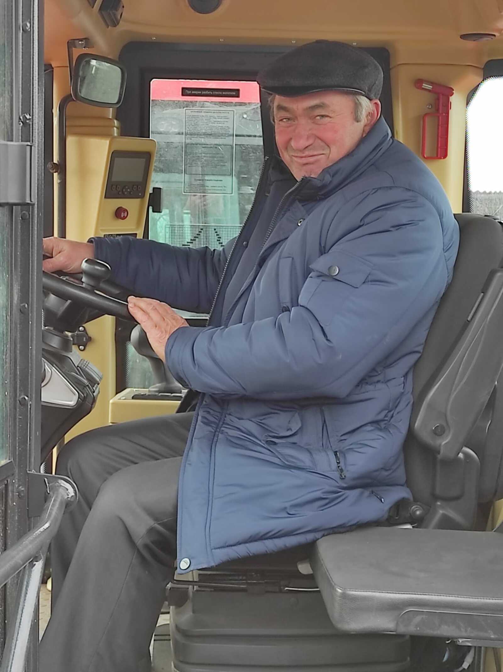 Механизатор Григорьев из КФХ «Салават» знает настоящую цену хлебу
