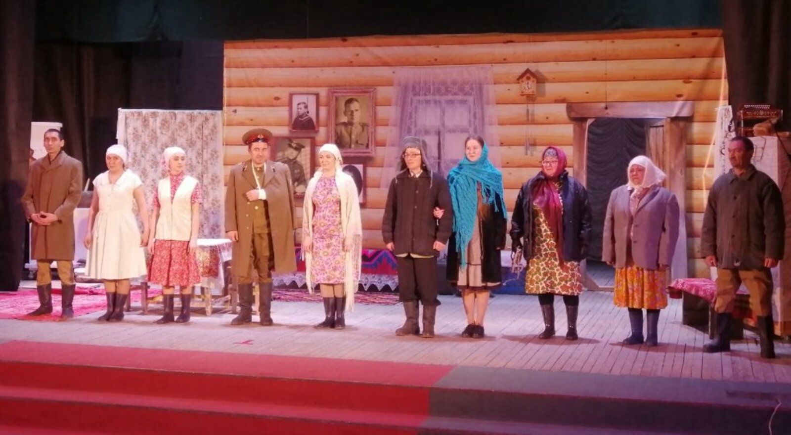 Народный  татарский  театр "Аургазы" показал спектакль