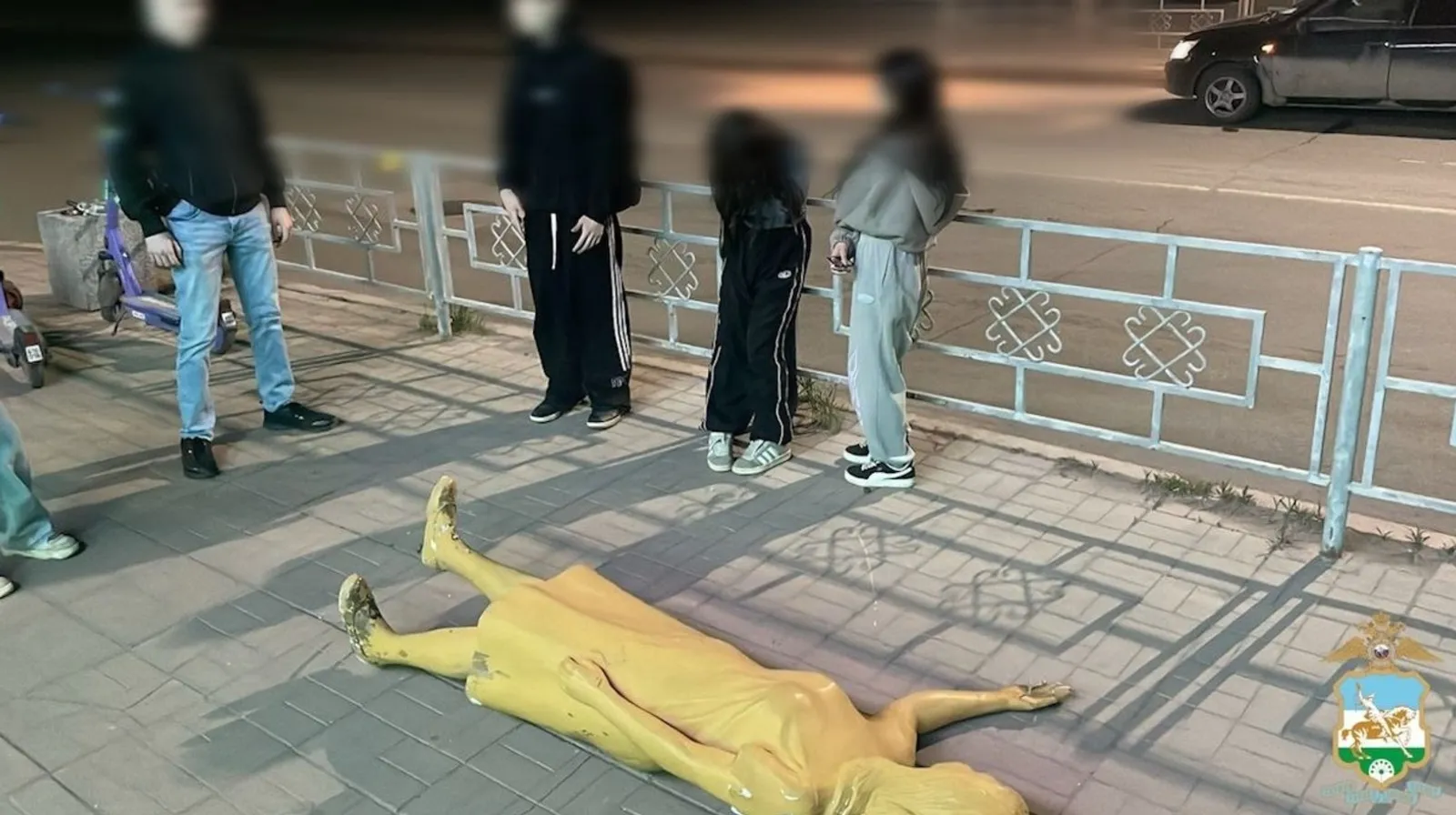 В Башкирии подростки-вандалы пытались утащить статую
