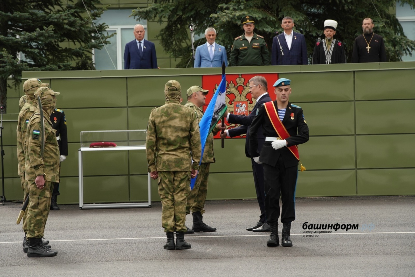 Добровольцев отряда имени генерала Шаймуратова проводили на военную спецоперацию в Украину