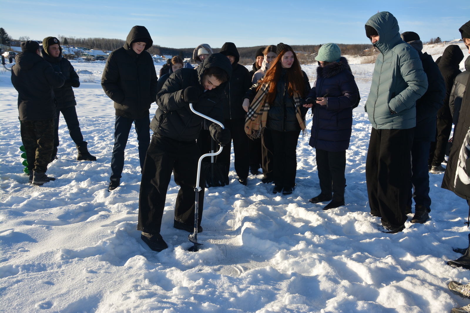 В Аургазинском районе Башкирии продолжается акция по спасению рыбы от замора