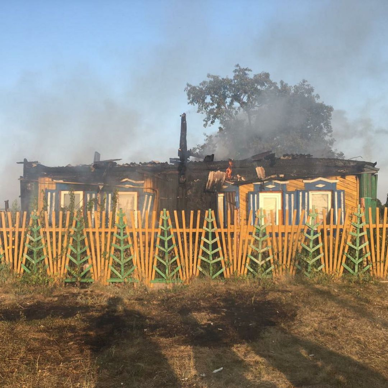 В Мелеузовском районе многодетная семья спаслась из пожара